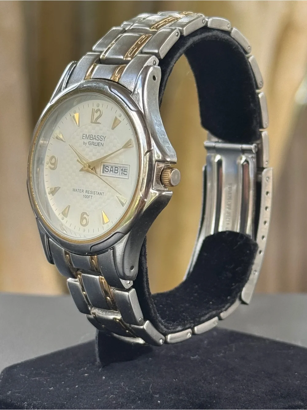 Gruen Embassy Men’s Quartz Day-Date Two-Tone Original Bracelet Cream Dial 40mm